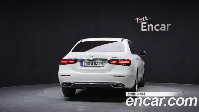 Mercedes-Benz E-Class 2021 — фото 4