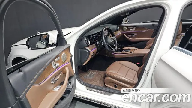 Mercedes-Benz E-Class 2021 — фото 10