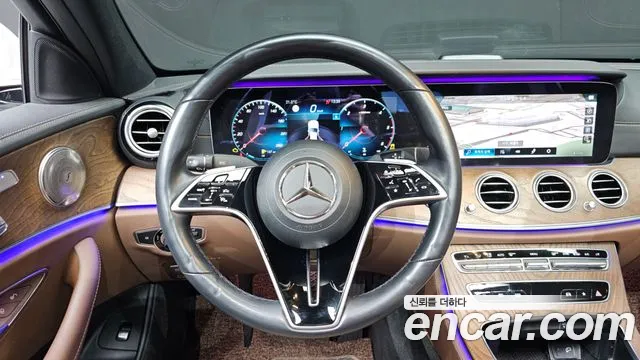 Mercedes-Benz E-Class 2021 — фото 14