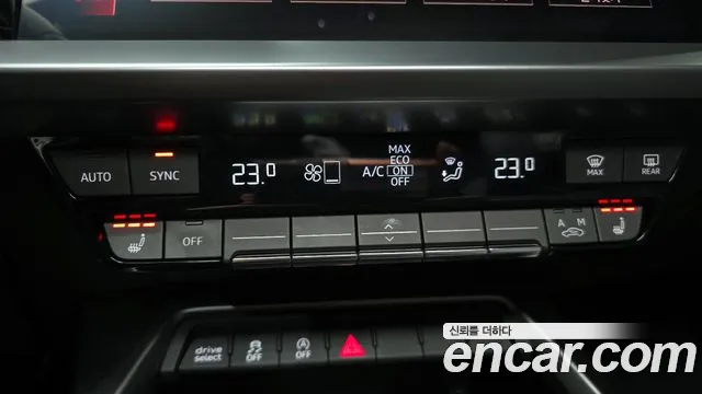 Audi A3 2022 — фото 16
