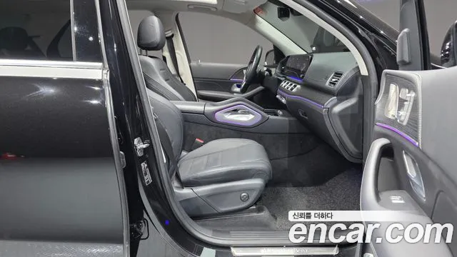 Mercedes-Benz GLE-Class 2023 — фото 11