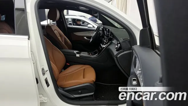 Mercedes-Benz GLC-Class 2022 — фото 11