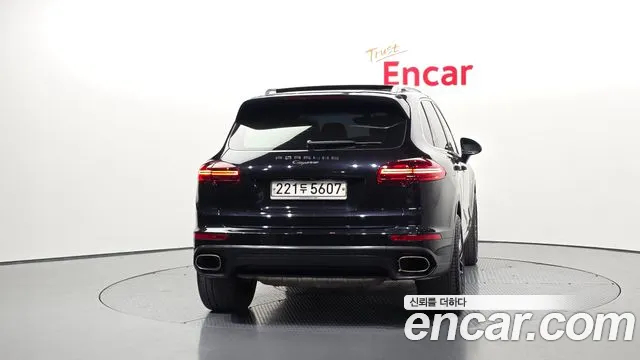 Porsche Cayenne 2015 — фото 4