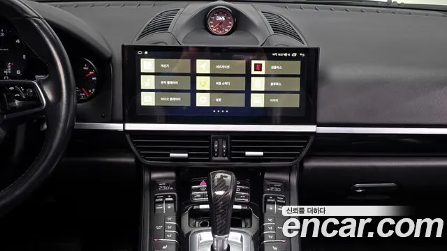 Porsche Cayenne 2015 — фото 14