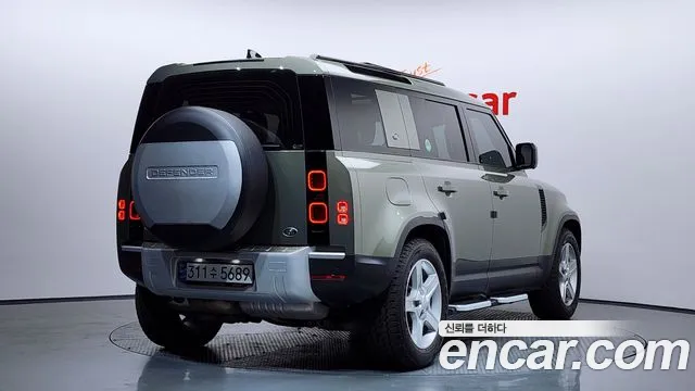 Land Rover Defender 2023 — фото 2