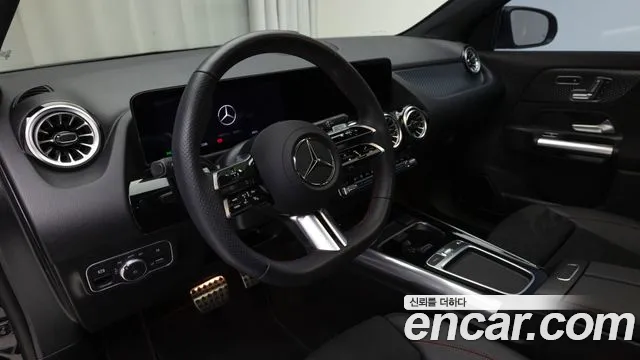 Mercedes-Benz GLA-Class 2025 — фото 11