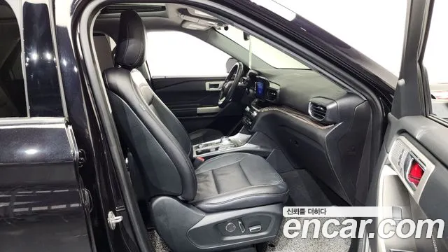 Ford Explorer 2020 — фото 11