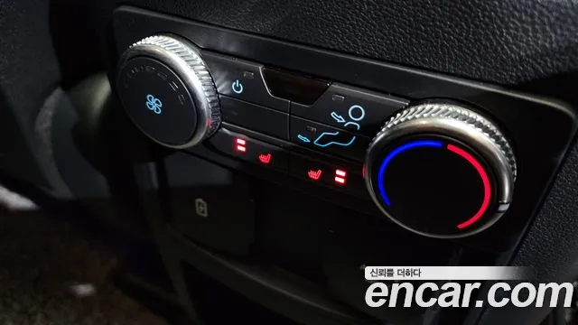 Ford Explorer 2020 — фото 19