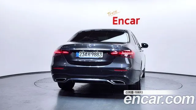 Mercedes-Benz E-Class 2021 — фото 4
