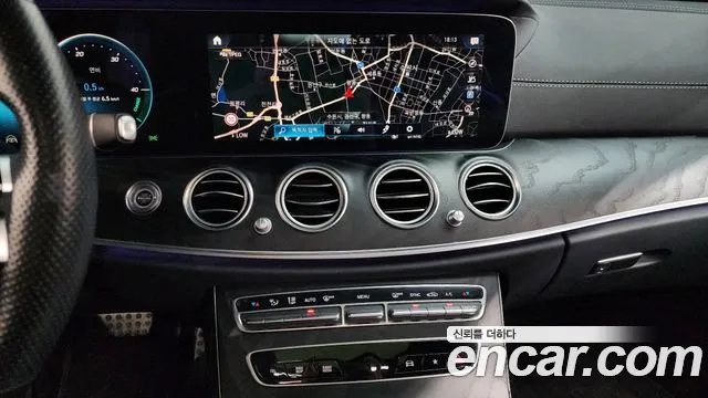 Mercedes-Benz E-Class 2021 — фото 14