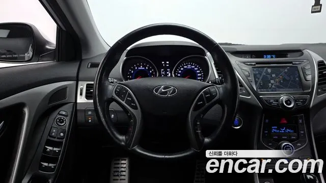 Hyundai AVANTE 2014 — фото 13