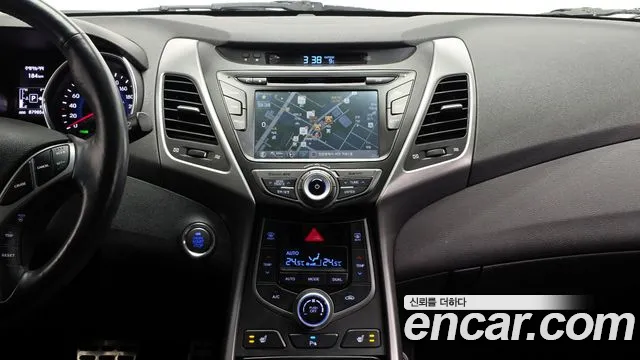 Hyundai AVANTE 2014 — фото 14