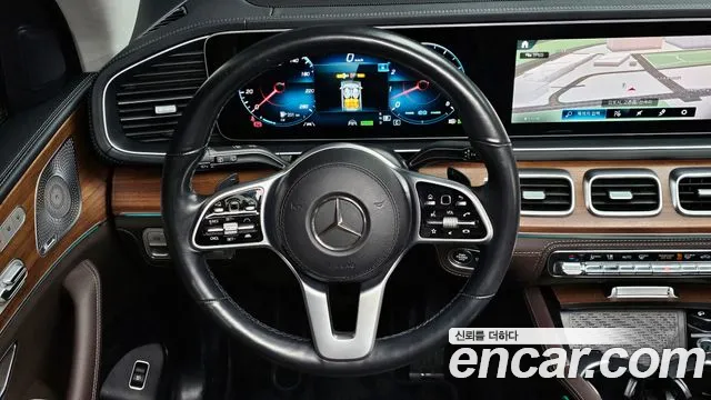 Mercedes-Benz GLE-Class 2021 — фото 13