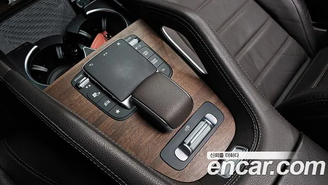 Mercedes-Benz GLE-Class 2021 — фото 17