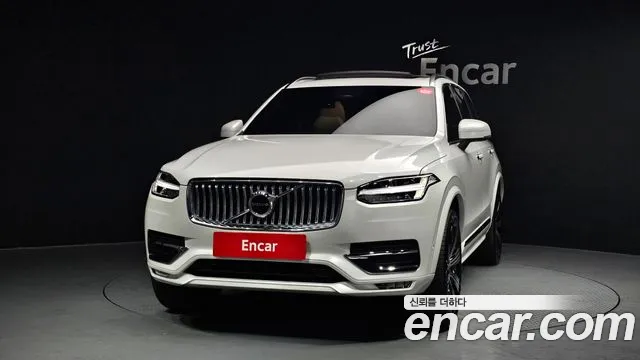 Volvo XC90 2023 — фото 3