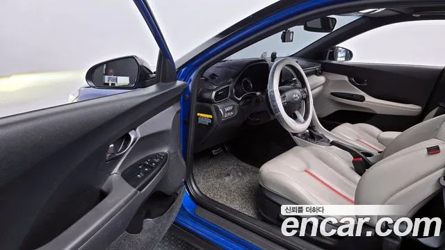 Hyundai Veloster 2018 — фото 10