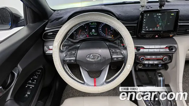 Hyundai Veloster 2018 — фото 12