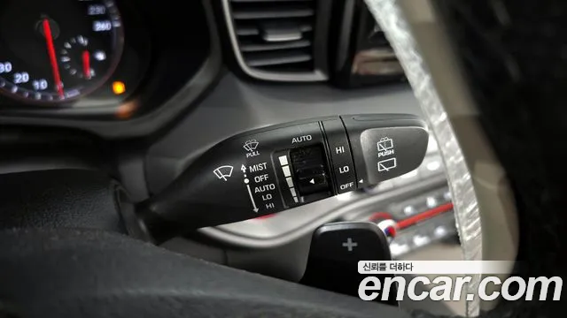 Hyundai Veloster 2018 — фото 17