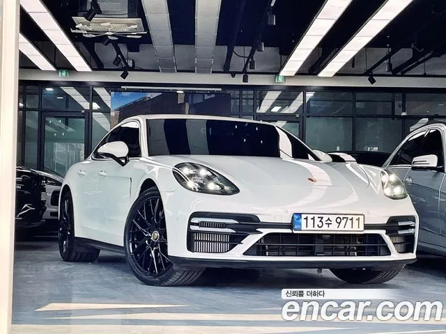 Porsche Panamera 2021 — фото 18
