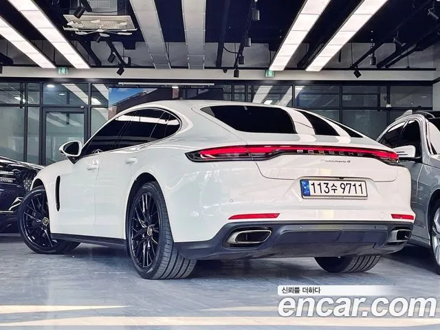 Porsche Panamera 2021 — фото 19