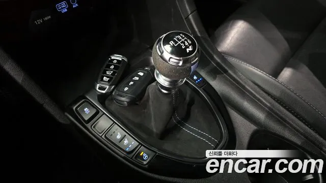 Hyundai Veloster 2019 — фото 9