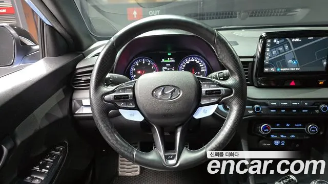 Hyundai Veloster 2019 — фото 13