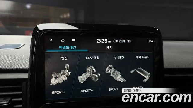 Hyundai Veloster 2019 — фото 15