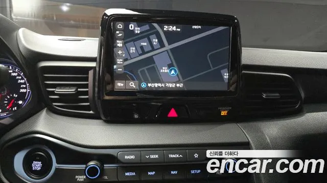 Hyundai Veloster 2019 — фото 16