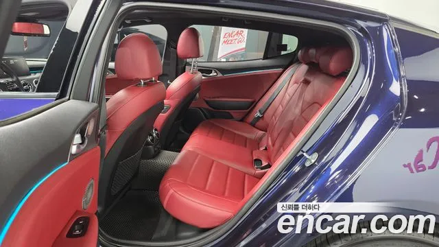 Kia Stinger 2019 — фото 12