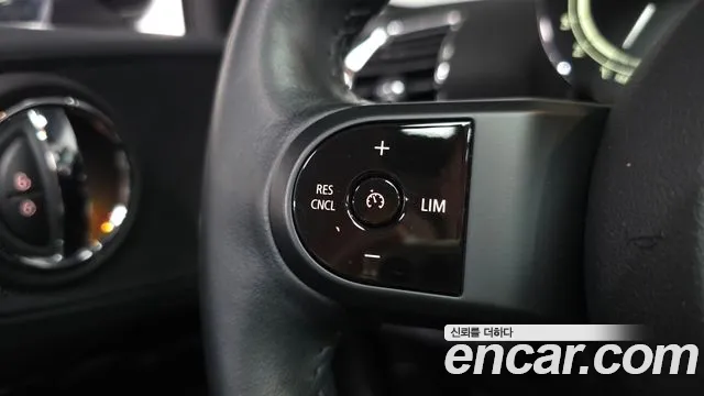 Mini Clubman 2022 — фото 18
