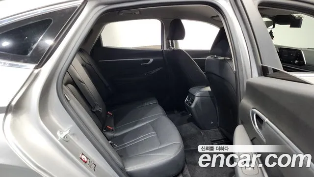 Hyundai Sonata 2020 — фото 12