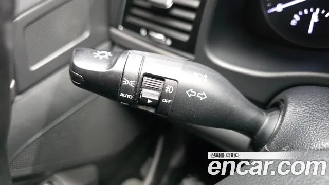 Hyundai AVANTE 2017 — фото 18