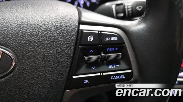 Hyundai AVANTE 2017 — фото 19