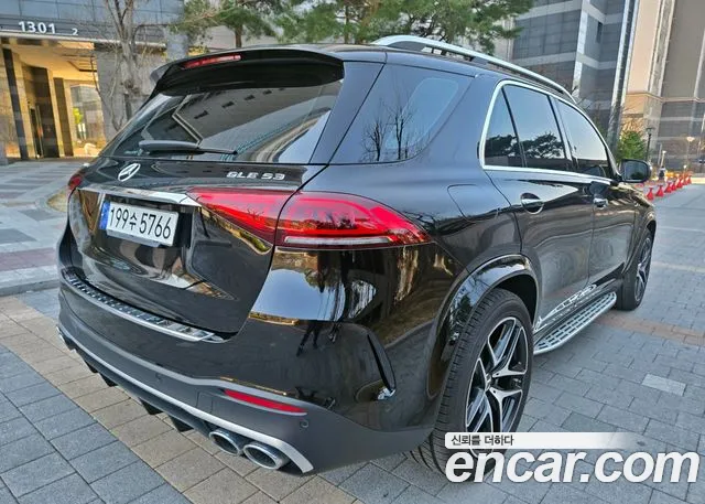 Mercedes-Benz GLE-Class 2023 — фото 6