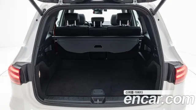 Mercedes-Benz GLB-Class 2025 — фото 11