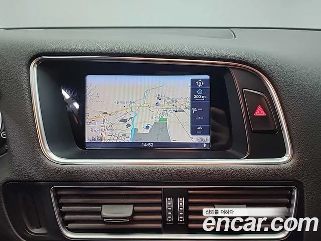 Audi SQ5 2015 — фото 15