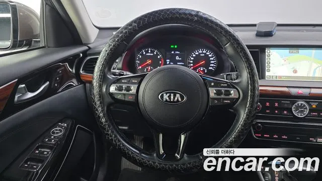 Kia K7 2016 — фото 13