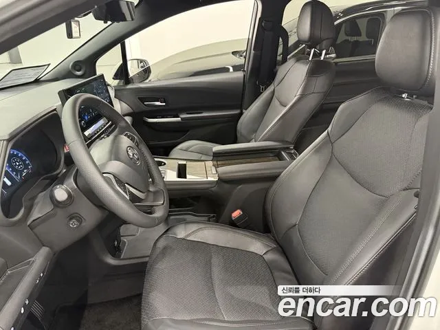 Toyota Sienna 2025 — фото 10