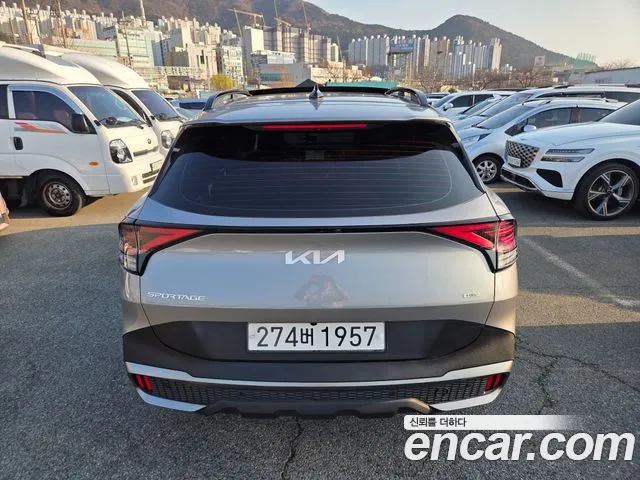 Kia Sportage 2023 — фото 3