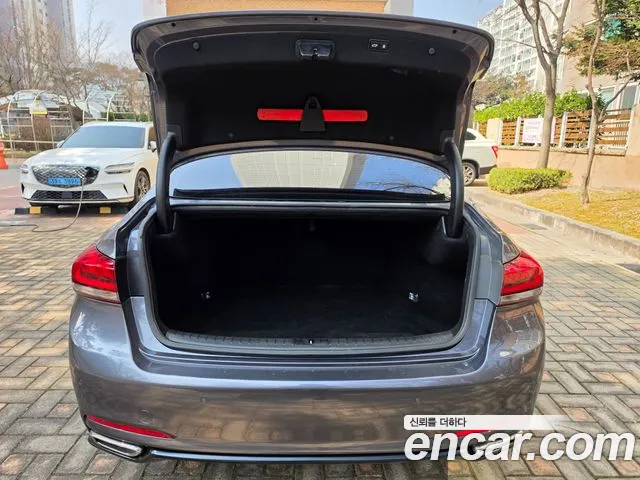 Hyundai Genesis 2016 — фото 10