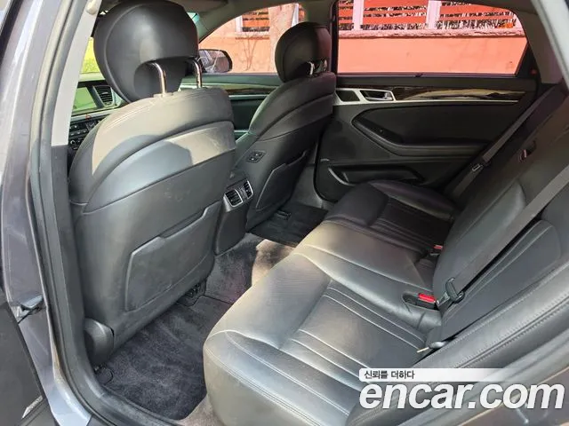 Hyundai Genesis 2016 — фото 15