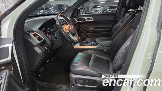 Ford Explorer 2015 — фото 10