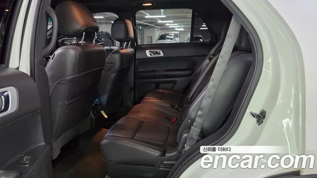 Ford Explorer 2015 — фото 11