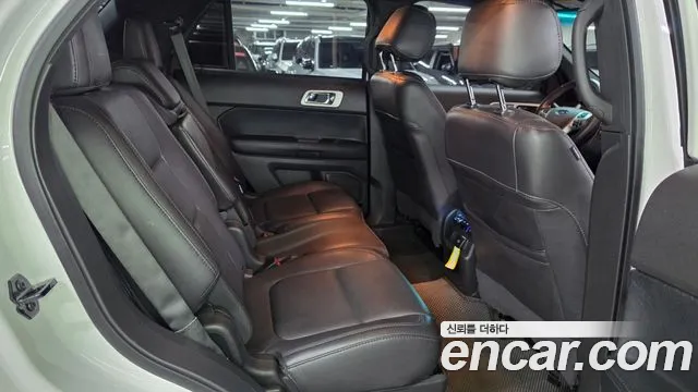 Ford Explorer 2015 — фото 12
