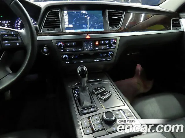 Hyundai Genesis 2016 — фото 12