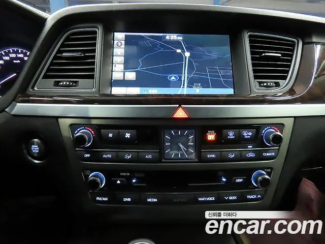 Hyundai Genesis 2016 — фото 13