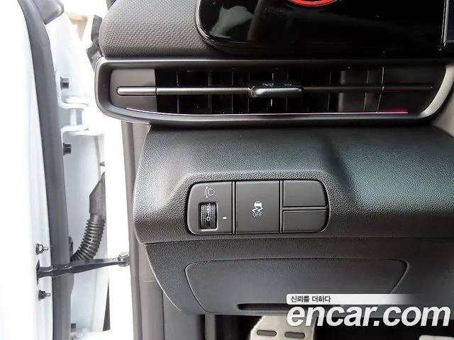 Hyundai AVANTE 2024 — фото 11