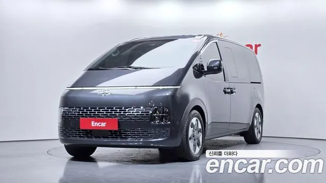 Hyundai Staria 2023 — фото 1