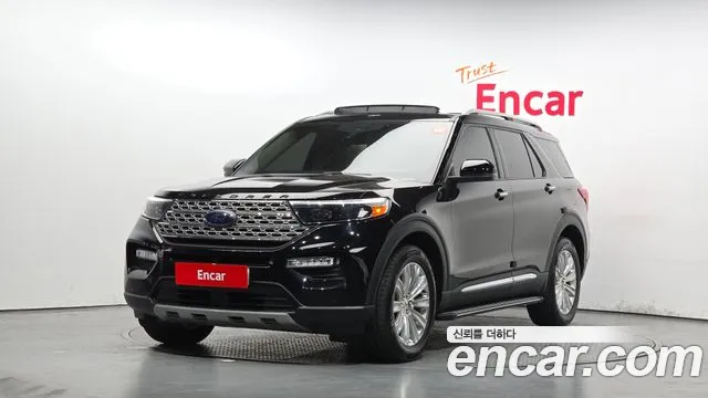 Ford Explorer 2022 — фото 1