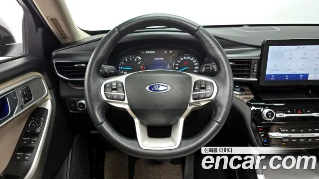 Ford Explorer 2022 — фото 13